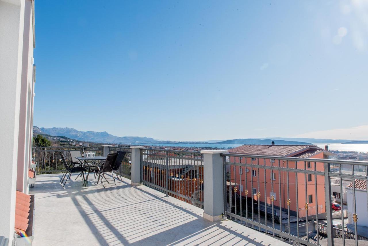 Apartments Zilic Kaštel Stari Екстериор снимка