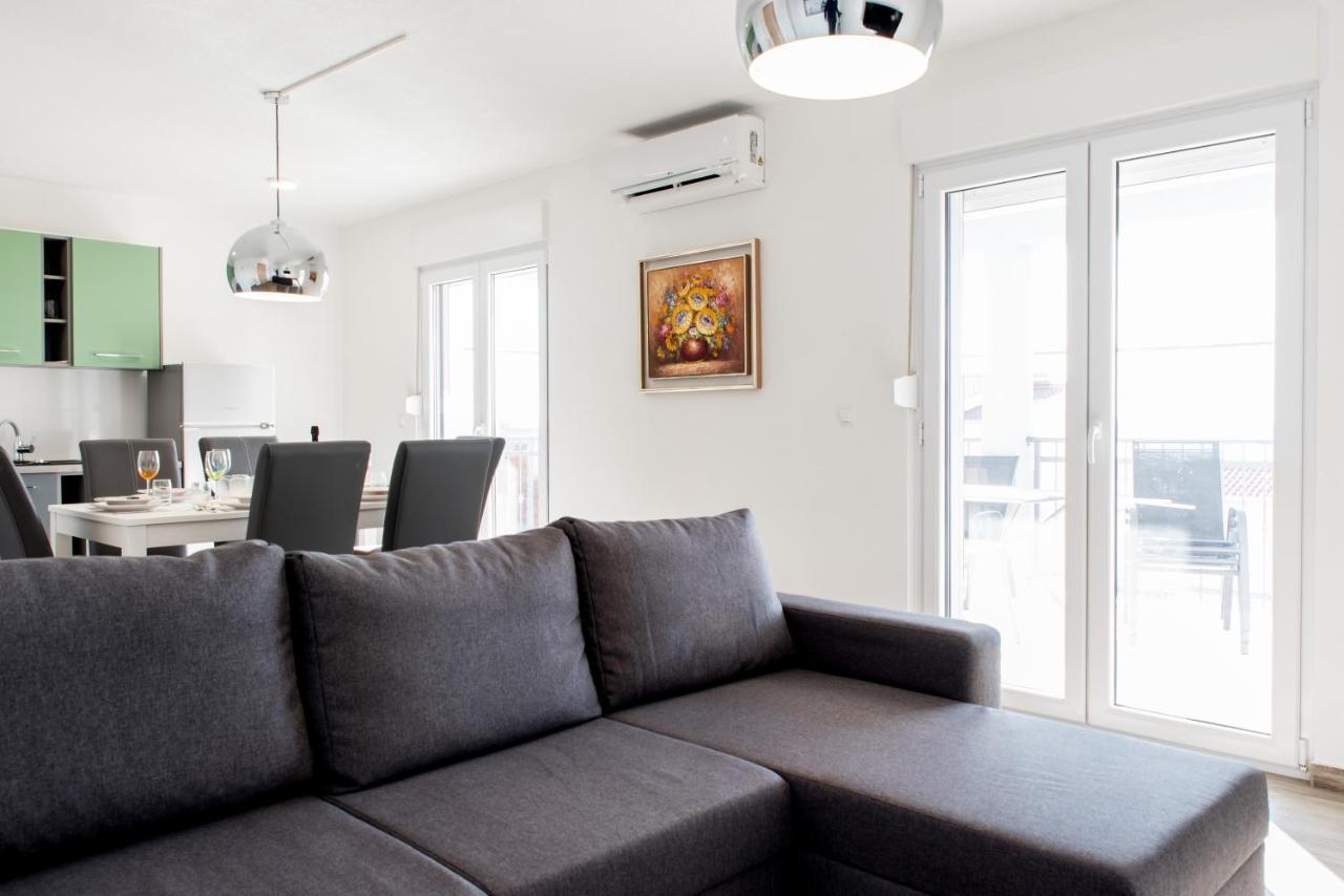 Apartments Zilic Kaštel Stari Екстериор снимка
