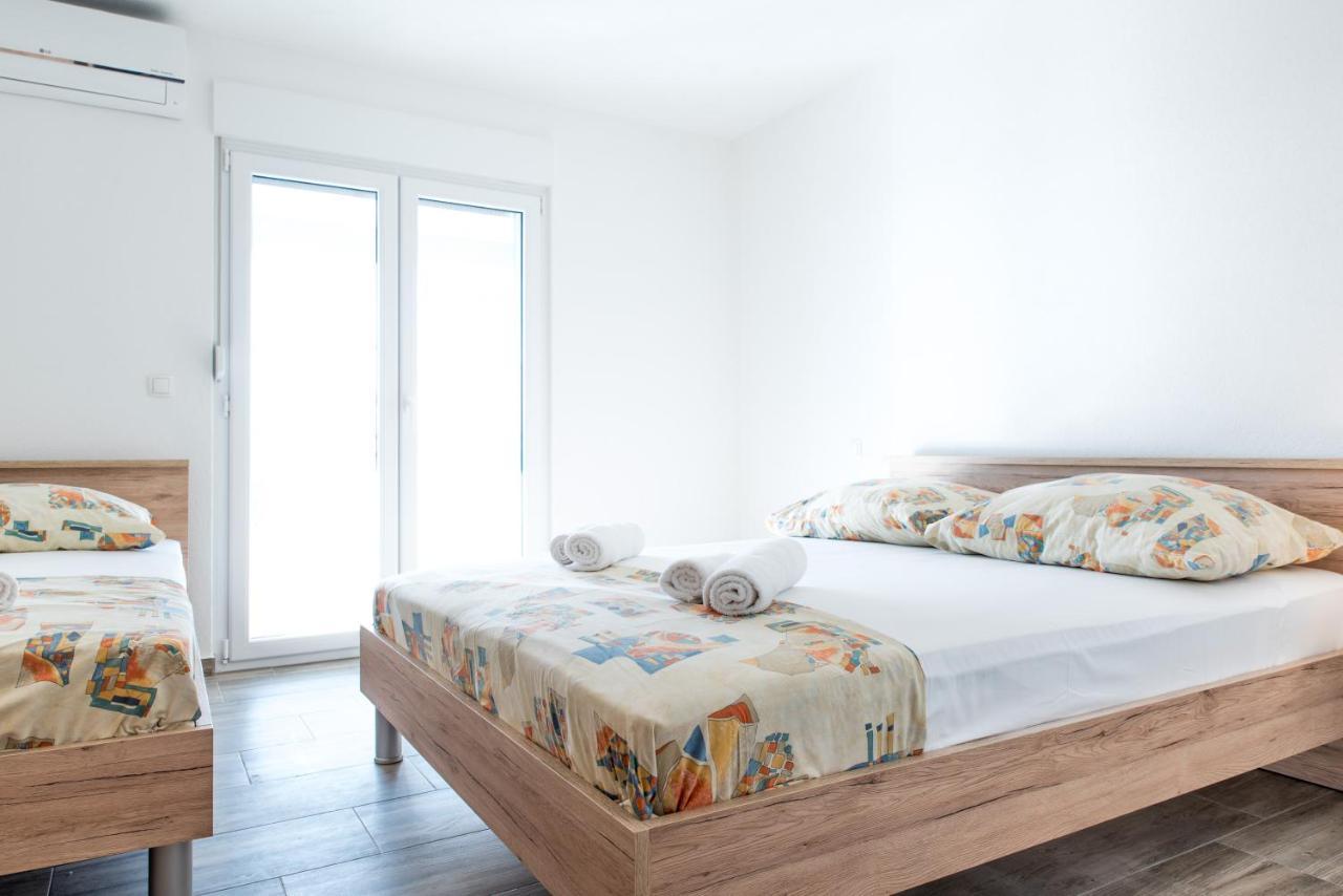 Apartments Zilic Kaštel Stari Екстериор снимка