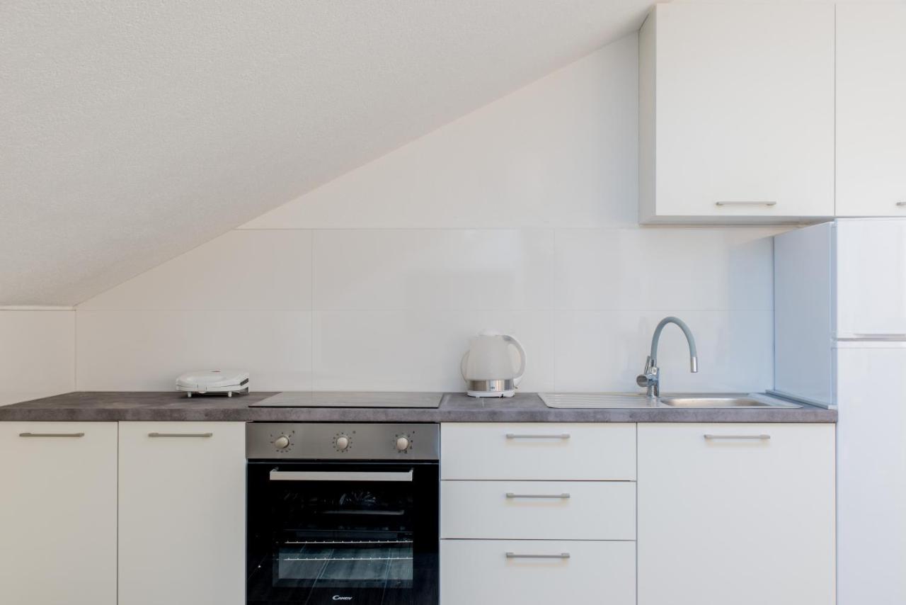 Apartments Zilic Kaštel Stari Екстериор снимка