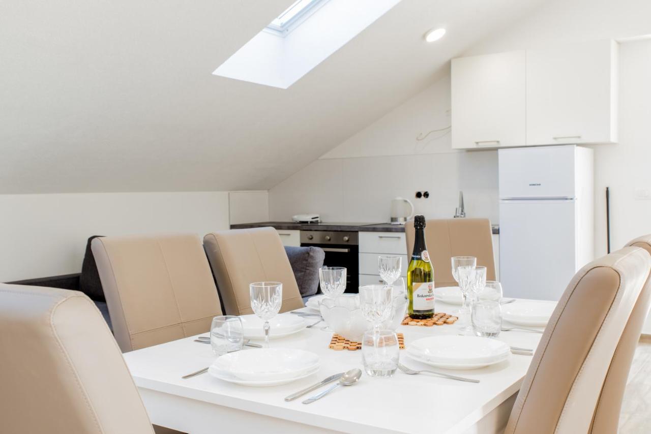 Apartments Zilic Kaštel Stari Екстериор снимка